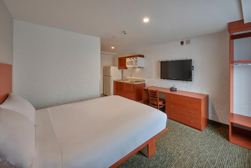 Extended Suites Monterrey Aeropuerto 객실 사진